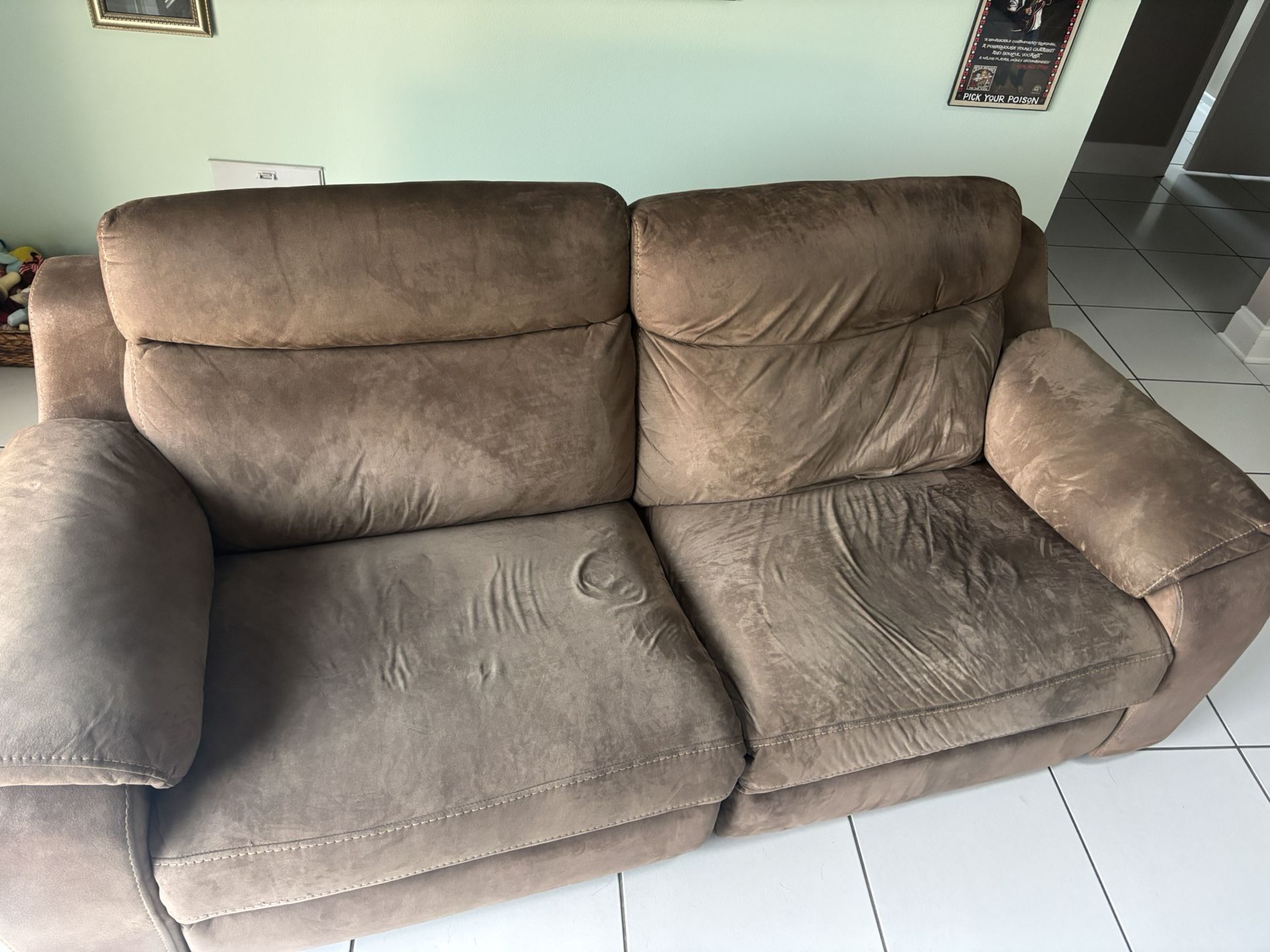 Couch-Power Reclining 