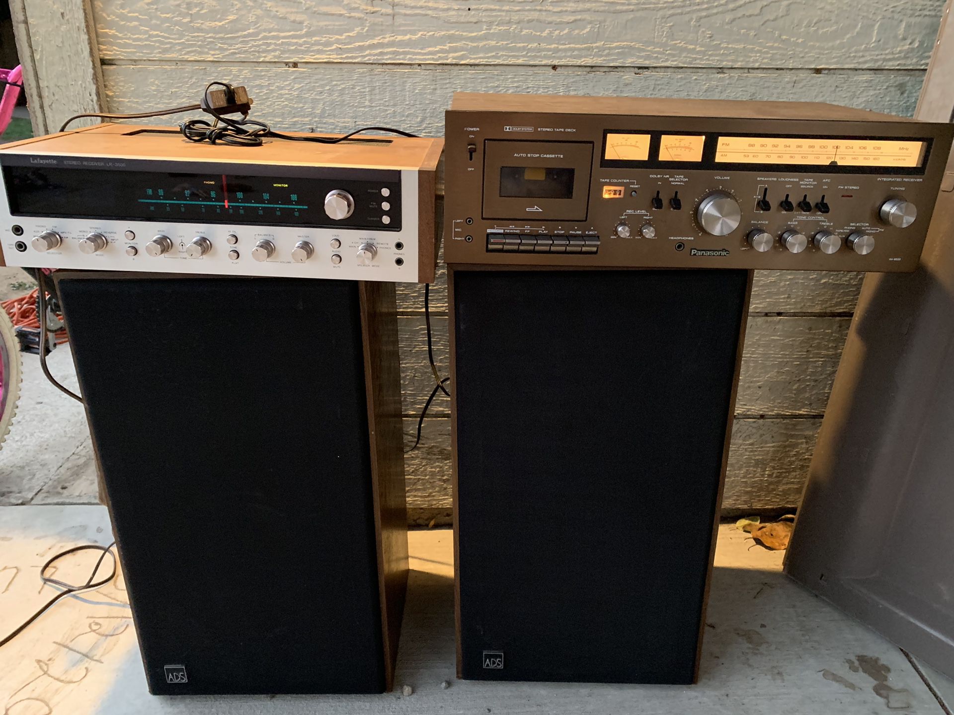 2 vintage speakers one receiver +stereo tape deck everything works perfect and good condition all set $200