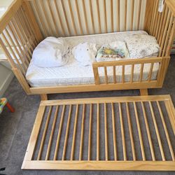 Pottery Barn convertible Crib (infant to toddler) in great condition!