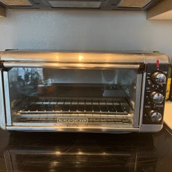 BLACK+DECKER 8-Slice Extra Wide Convection Countertop Toaster Oven, Includes Bake Pan, Broil Rack & Toasting Rack