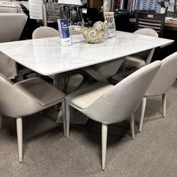 Elegant Modern Dining Set! $1199 🤍✨