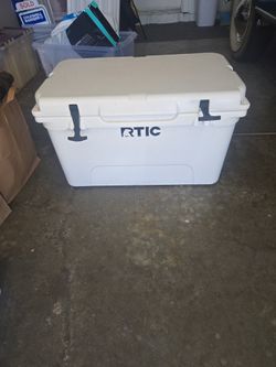 Artic Yeti Ice Chest