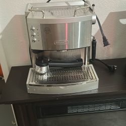 DeLonghi Espresso Machine 