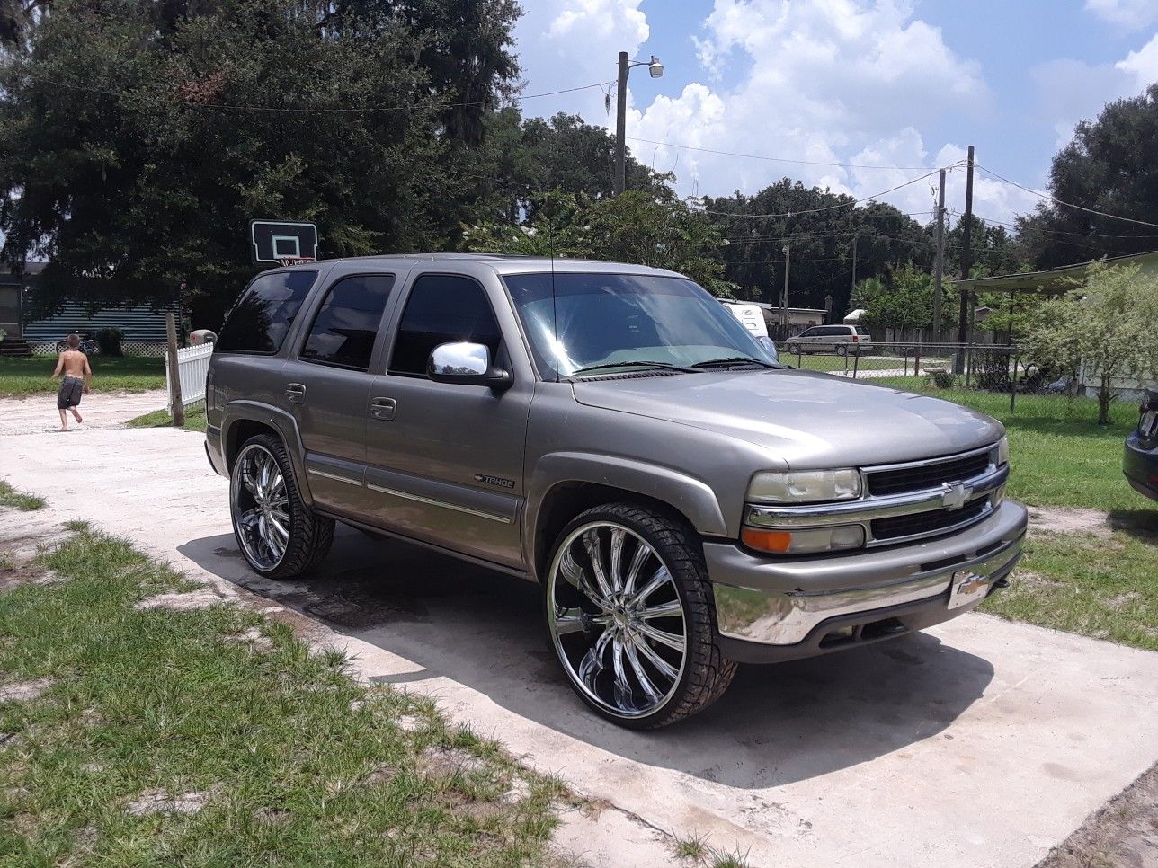 2002 Chevy Tahoe on 28 inch rims