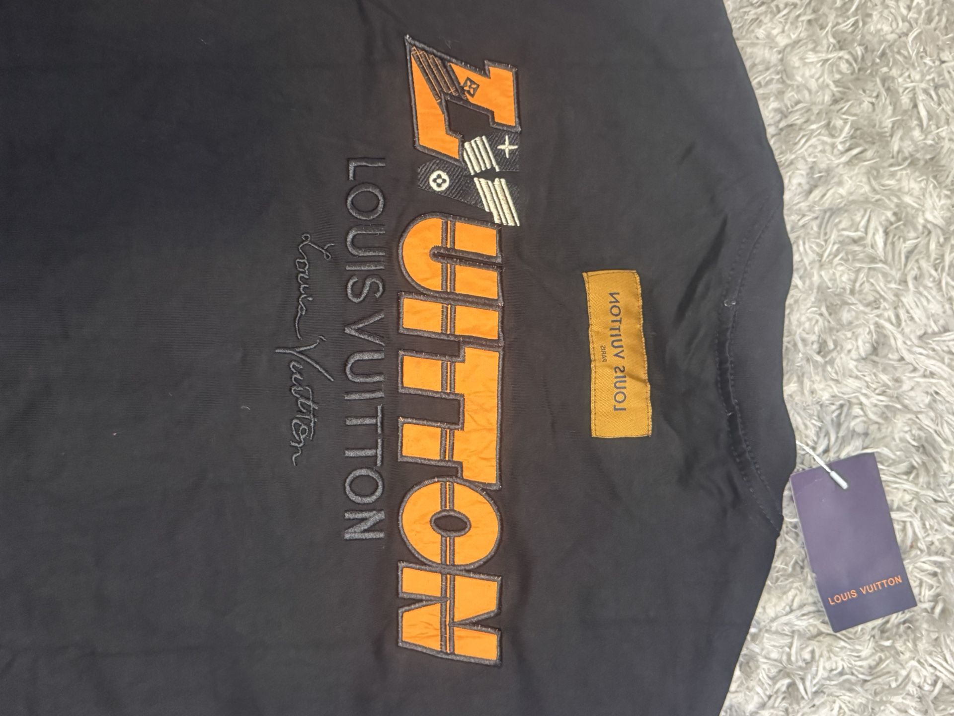 Louis Vuitton T-shirt Size Xl