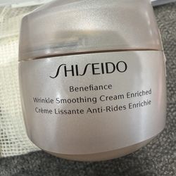 Shiseido Benefiance Wrinkle Smoothing Cream Enriched - Large Size, 75 mL - Anti-Aging Moisturizer for Dry to Very Dry Skin - Visibly Corrects Wrinkles
