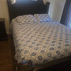 Queen Bedroom Set 