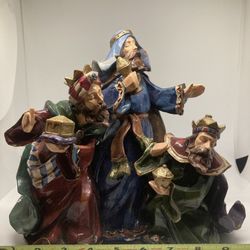 RARE BEAUTIFUL VINTAGE CLOTHTIQUE .THREE WISEMEN FIGURINE/STATUE