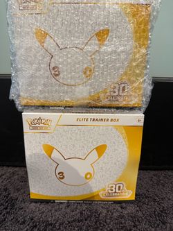 Pokémon 30th Celebration Elite Trainer Box