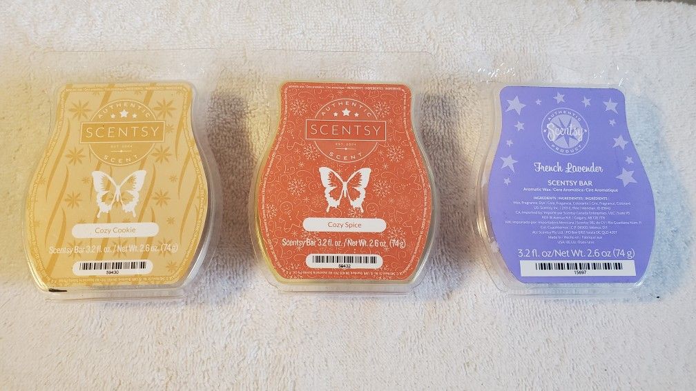 Scentsy wax bars 2 new 1 used. All 3 for $10