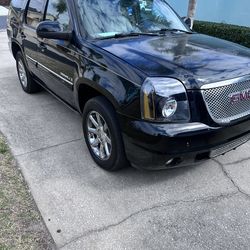 2007 GMC Yukon Denali