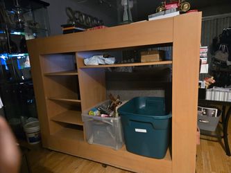 Entertainment center