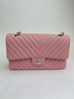 AUTHENTIC RARE PINK CHANEL CHEVRON FLAP!