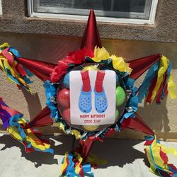 Crocs Star Pinata With Balls 