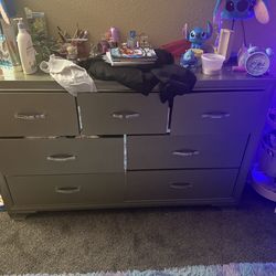 Day bed with dresser