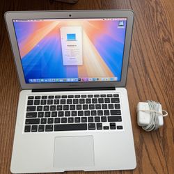 MacBook Air 13” 2017/8GB RAM/256GB SSD/Fully Functional/Excellent