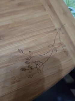 Princess House flower engraved bamboo cutting board