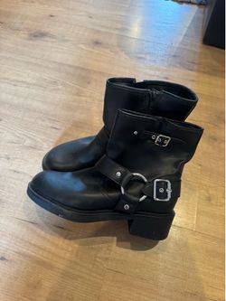 moto boots