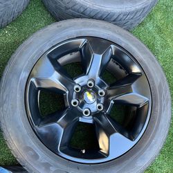 4 CHEVROLET SILVERADO 20” Rims&tires