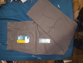 Men's Carhartt relaxed/straight leg size 36x32 (brand new)
