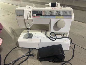 Singer sewing Machine model 9134