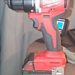 Milwaukee M18 3601-20 ½”Compact Drill Driver Tool and Battery