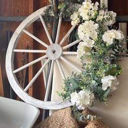 White Wagon Wheel With Florals 