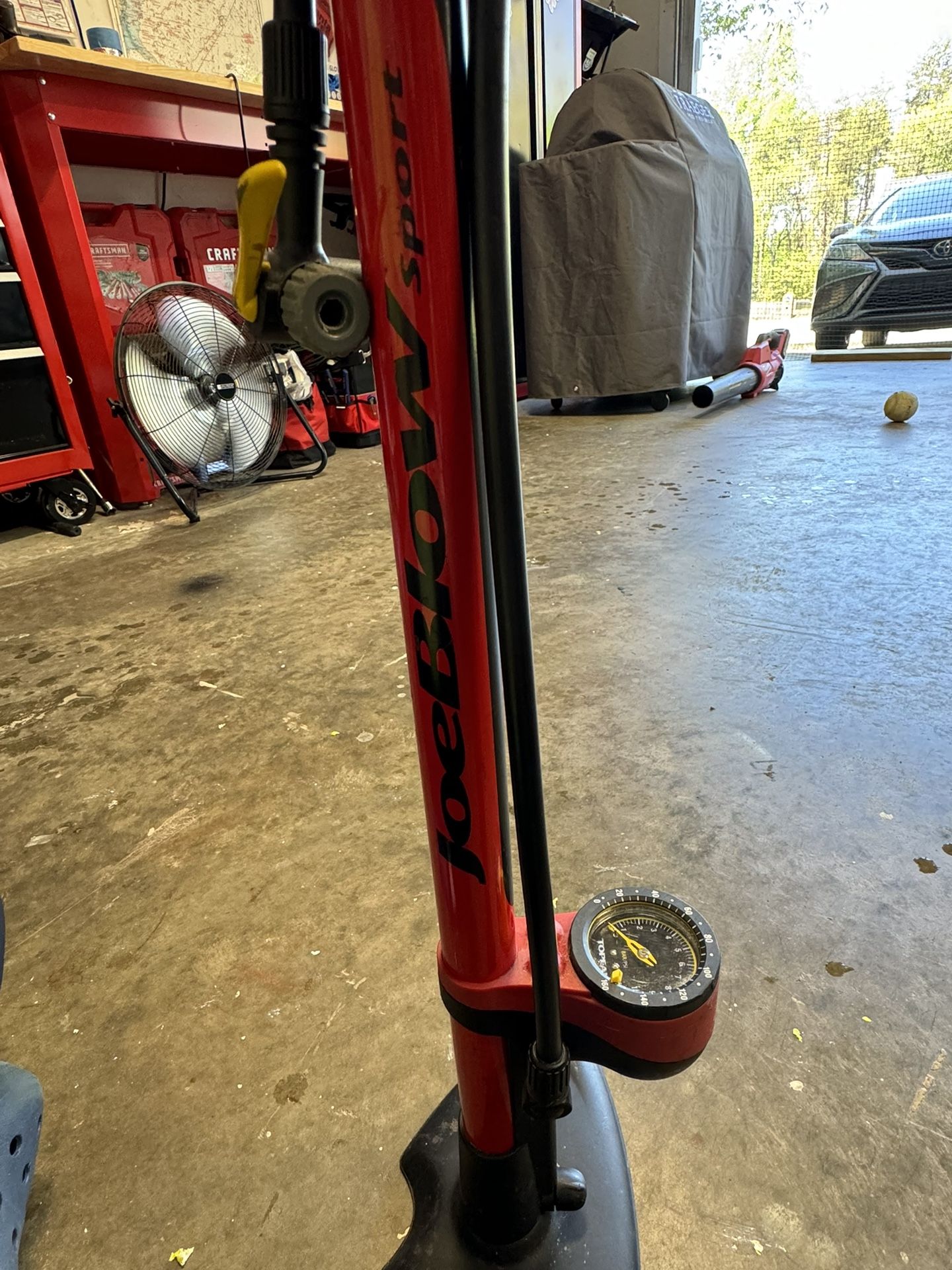 Topeka Hollow Sport III Bike Floor Pump