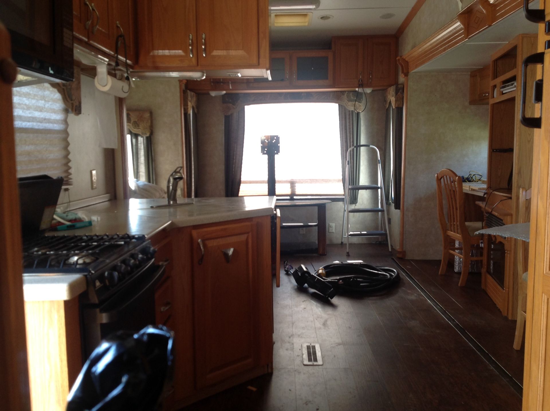 Truck & 5th Wheel Camper combo. LOADED!!!!! for Sale in Mooresville, IN