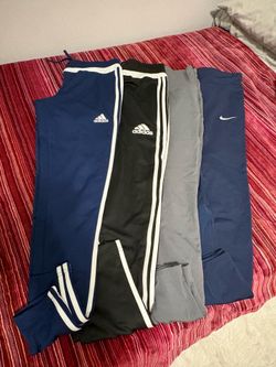 Lot of 4 leggings - women’s small/medium