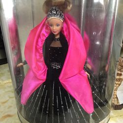 Rare 1998 Happy Holidays Barbie