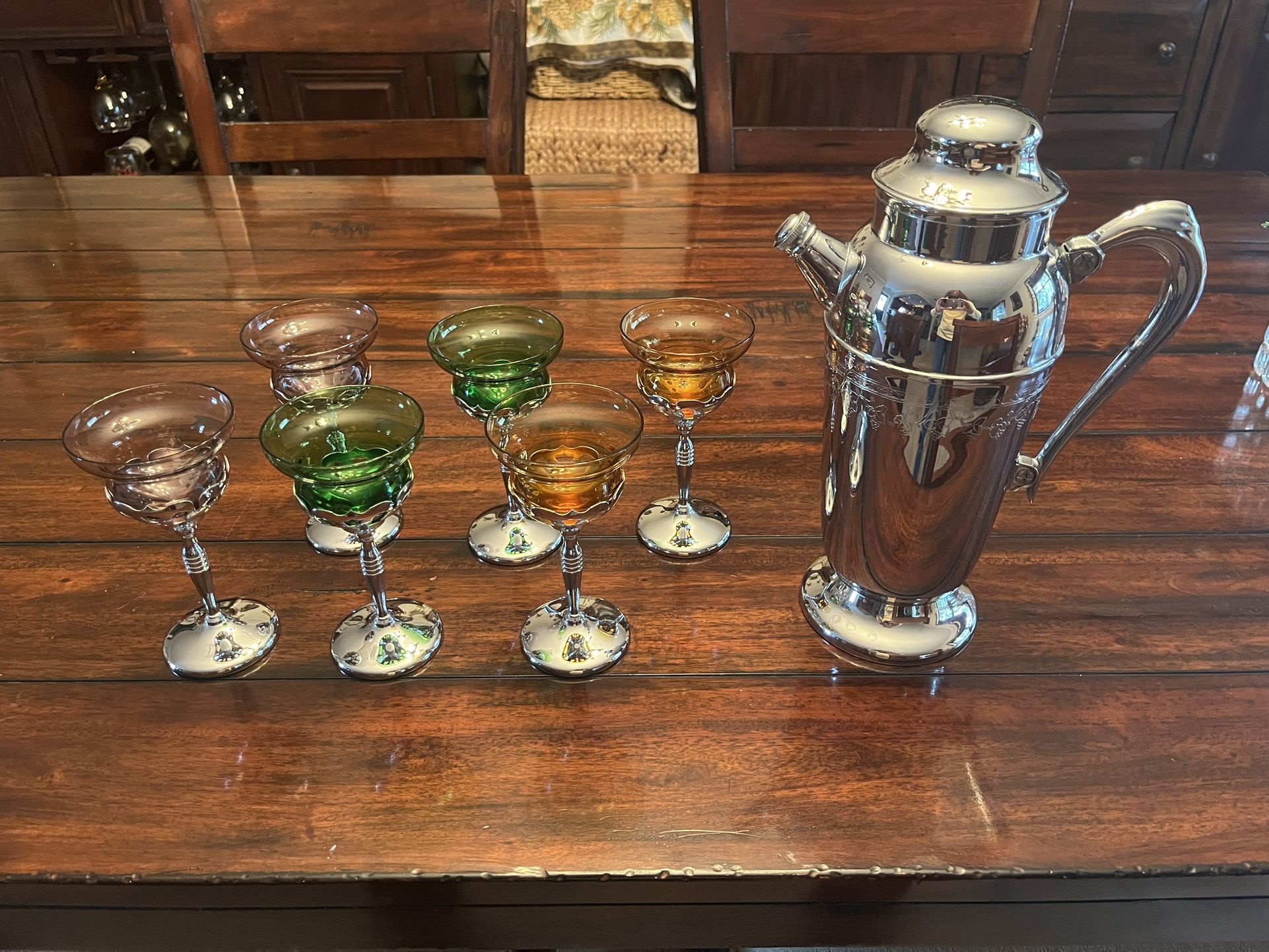 Vintage Chrome Cordial Glasses/cocktail