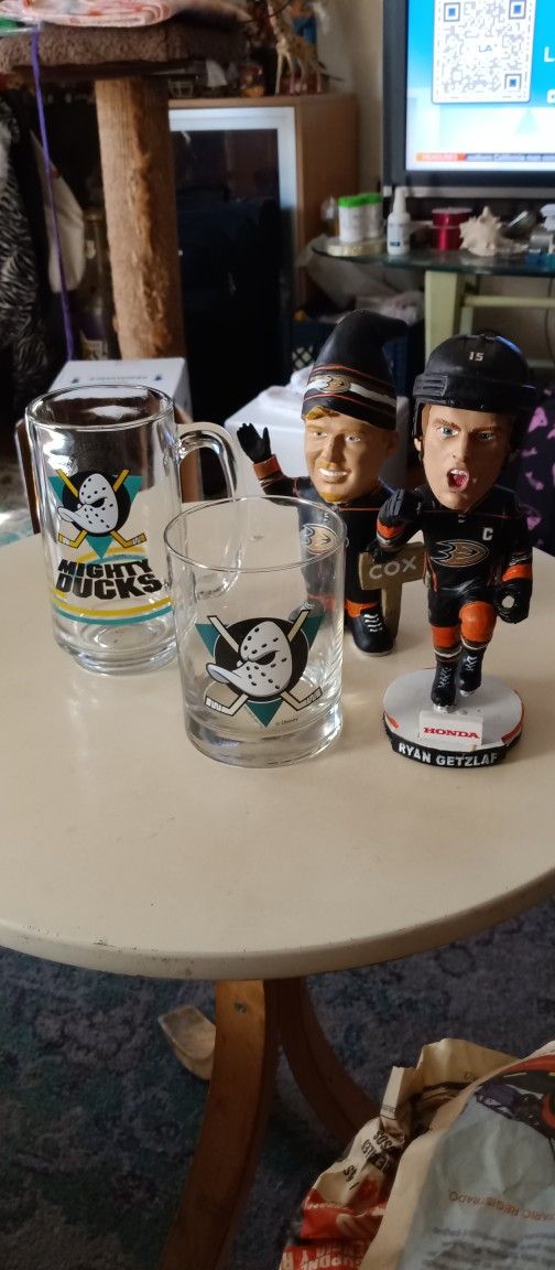 Mighty Ducks Collectibles Bundle   ($25)