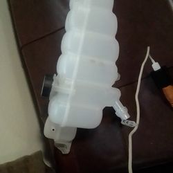 Ford F150 And Other Ford/Lincoln Truck Coolant Surge Tank