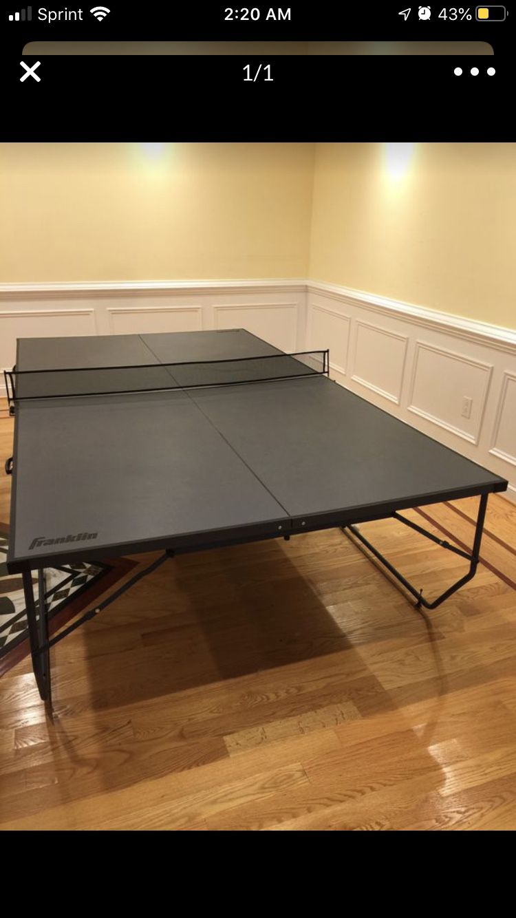 Franklin ping pong table