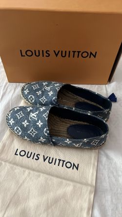 SIZE 38 WITH BOX & DUST BAG