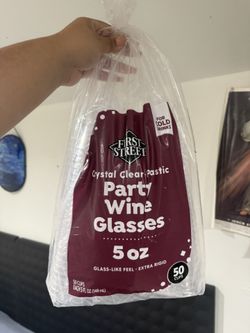 Plastic Wine Glasses 