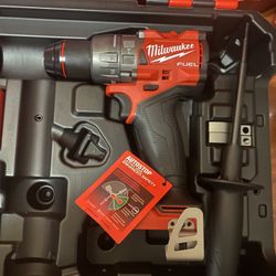 Milwaukee M18 FUEL 18V Lithium-Ion Brushless Cordless 1/2 in. Hammer Drill/Driver (Tool-Only)