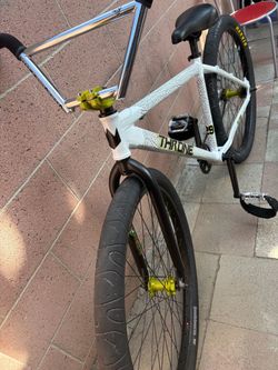 Frame trades throne29er