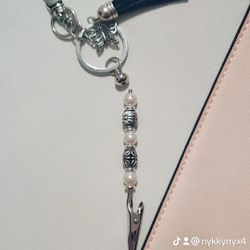 Handmade Beaded Personal Clip – Chill & Stylish Accessory