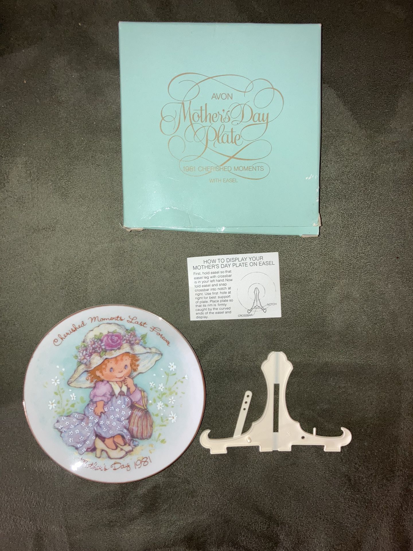 Vintage 1981 Avon Mothers Day Plate
