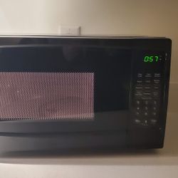 Danby  Microwave 700 Watts