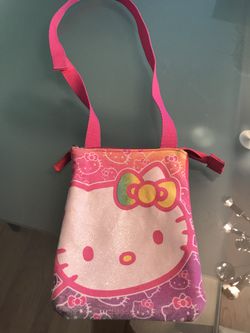Girls hello kitty purse like new!