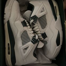 Jordan 4 “Oxidized Green” 