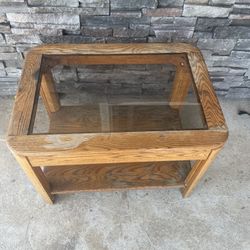 Glass table 28x20x19