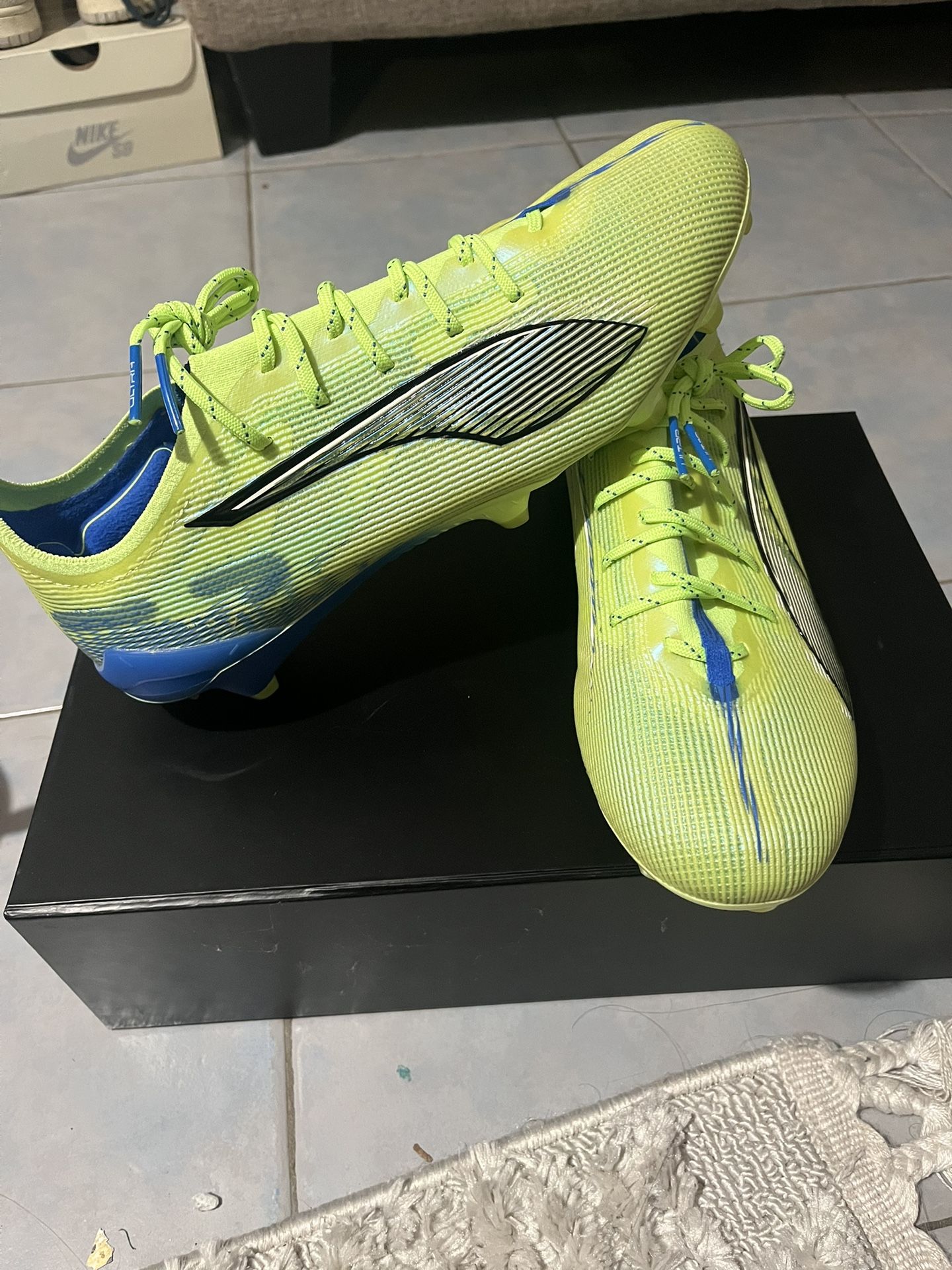 Puma Ultra 5 Soccer Cleats Size 8.5