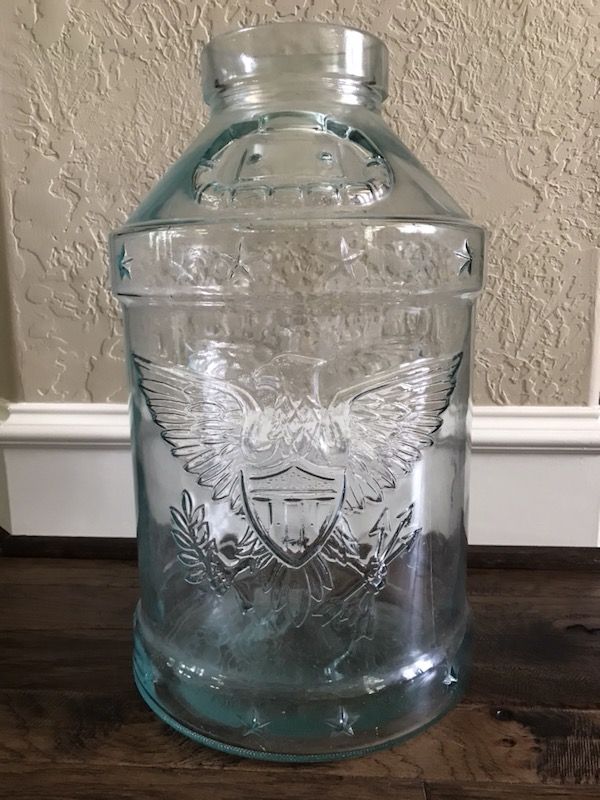 Vintage 5 gallon American Eagle 1776 glass milk jug/bottle