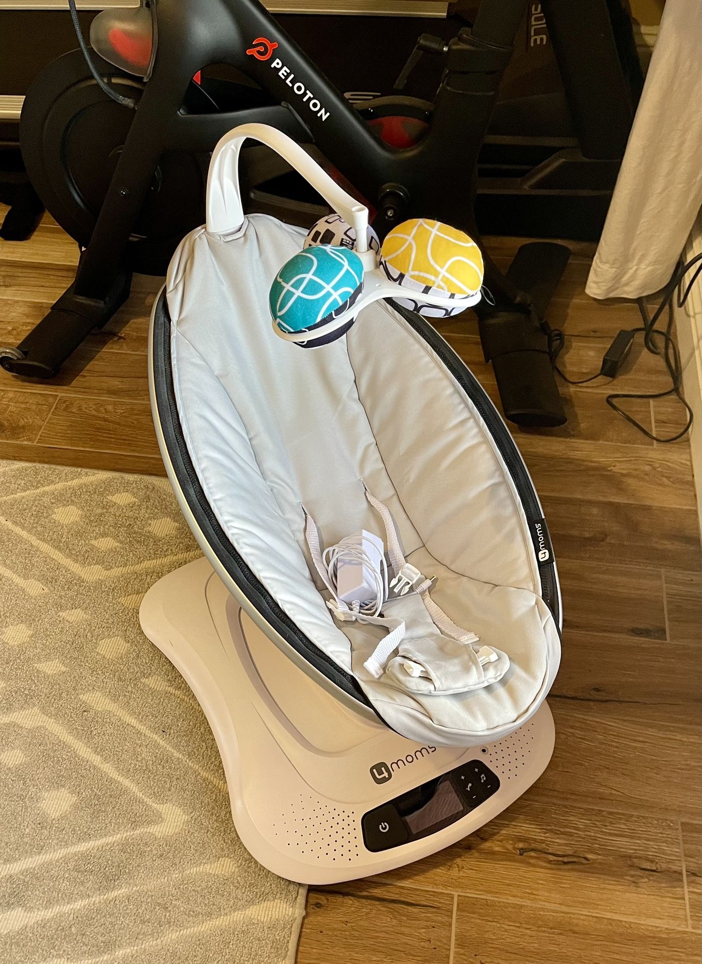 4moms Mamaroo Baby Swing