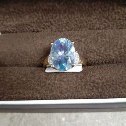 LADY STONE RING 10K  SIZE 7  .4.6GR