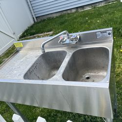 Krowne Double Sink With Faucet 